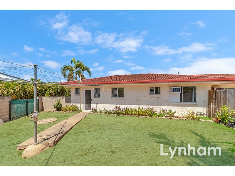 39 Roberts Street, Hermit Park QLD 4812