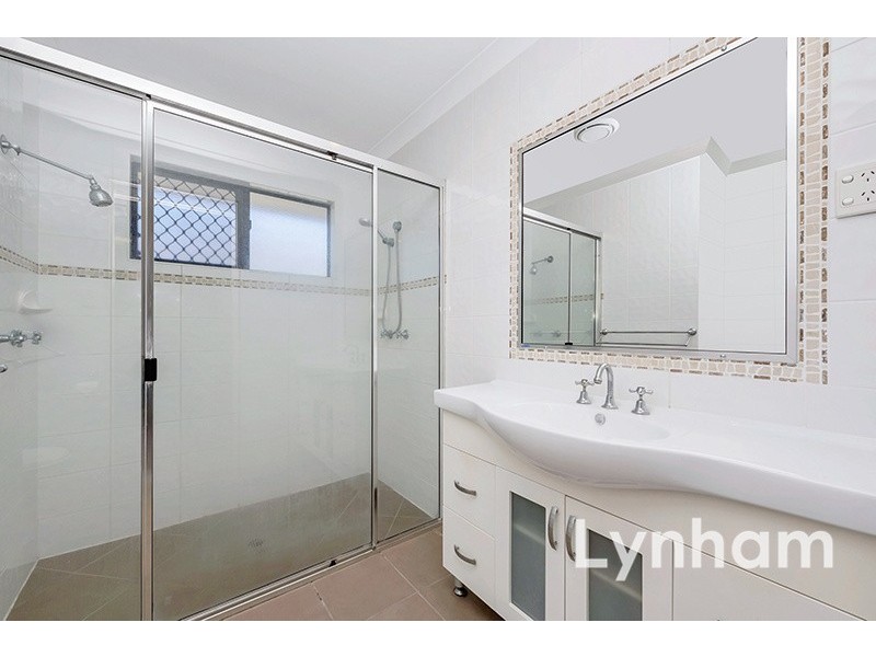 30 Anchorage Circuit, Bushland Beach QLD 4818