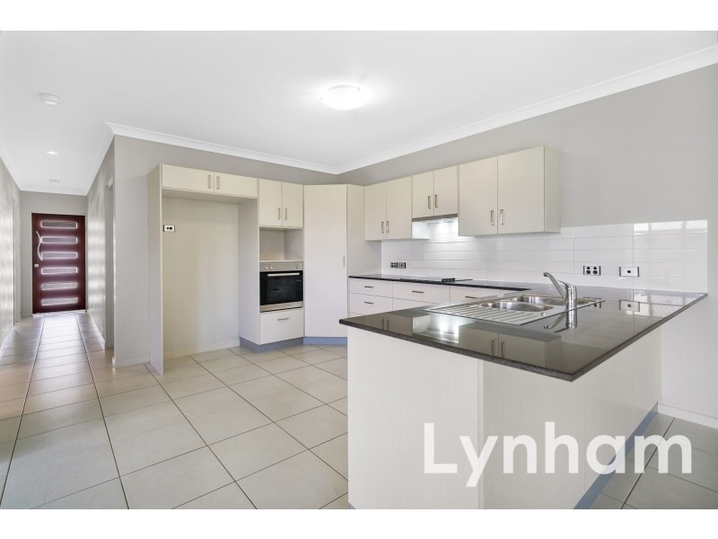 31 Fremont Street, Mount Low QLD 4818