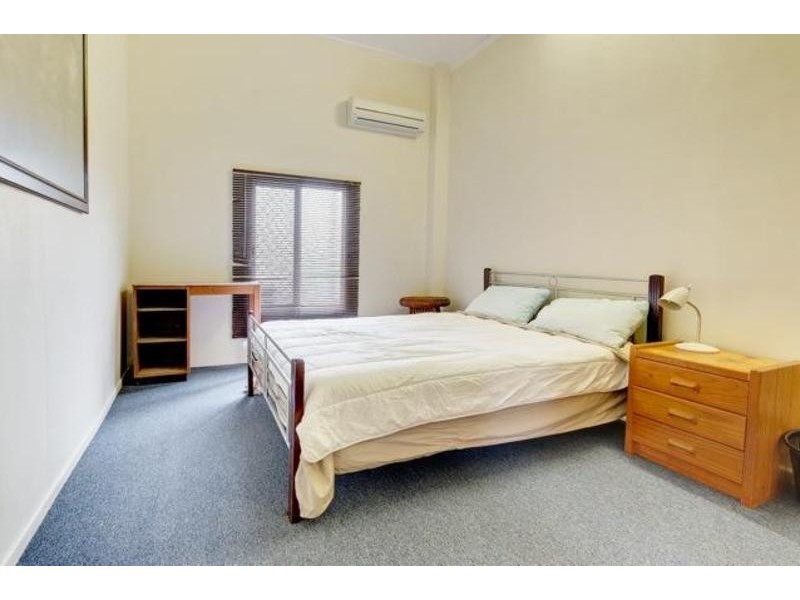 20 Cowley Street, West End QLD 4810