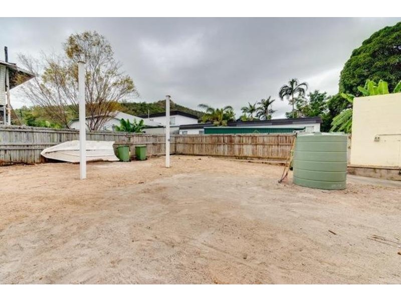 20 Cowley Street, West End QLD 4810