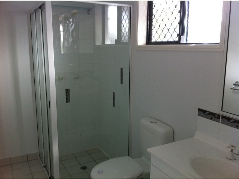 24 Donostia Crescent, Bushland Beach QLD 4818