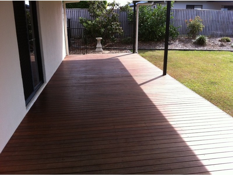 24 Donostia Crescent, Bushland Beach QLD 4818