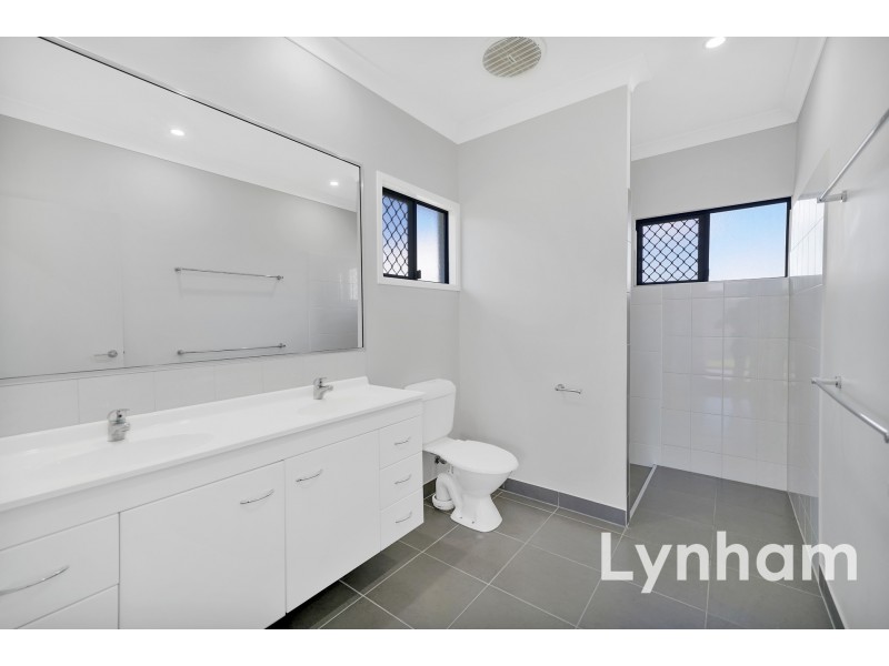 17 Beach Oak Drive, Mount Low QLD 4818