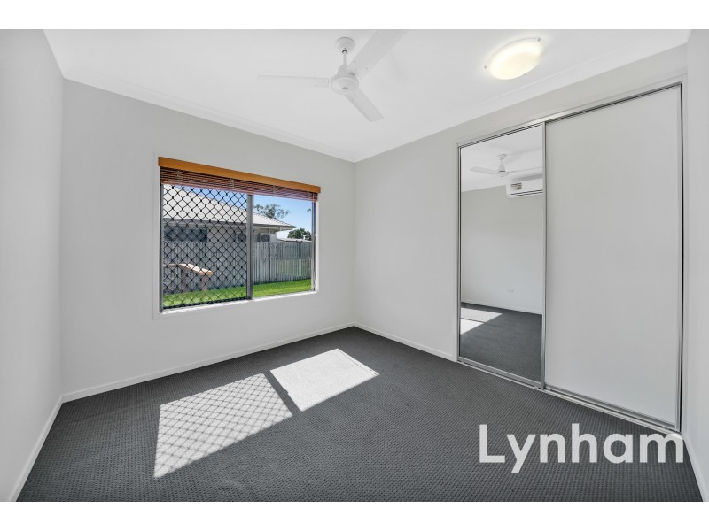 17 Beach Oak Drive, Mount Low QLD 4818