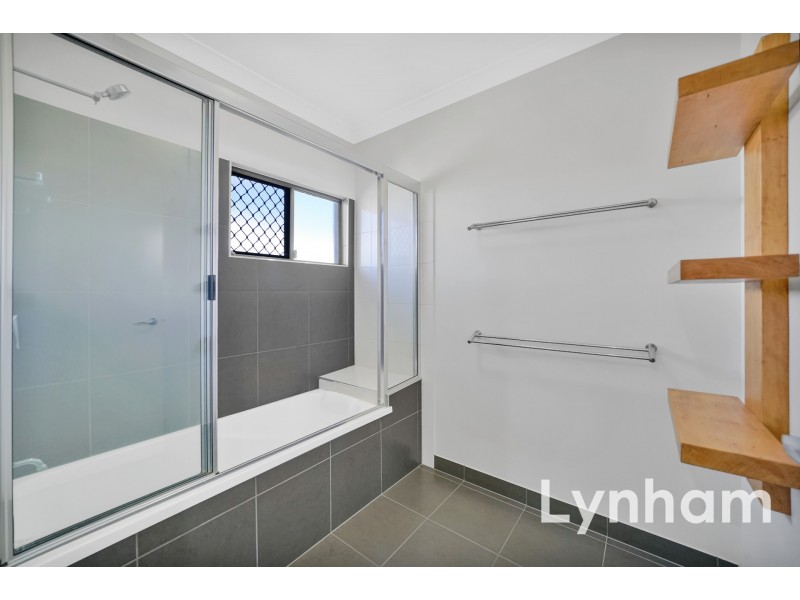 17 Beach Oak Drive, Mount Low QLD 4818