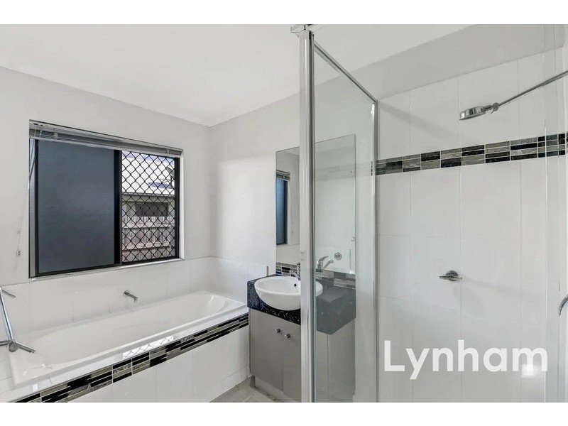 11 Tooma Lane, Kelso QLD 4815