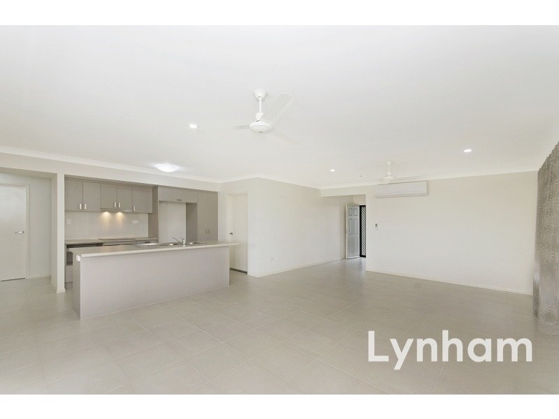 43 Marblewood Circuit, Mount Low QLD 4818