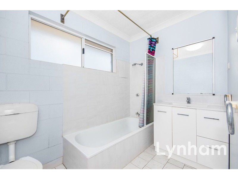 1/10 Sooning Street, Hermit Park QLD 4812