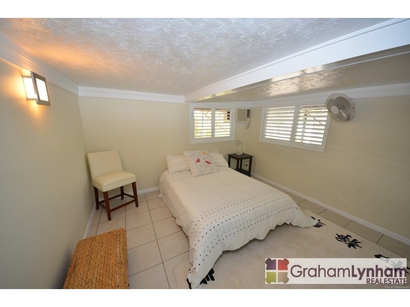 32 Bayswater Terrace, Hyde Park QLD 4812