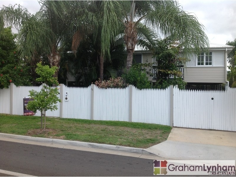 32 Bayswater Terrace, Hyde Park QLD 4812