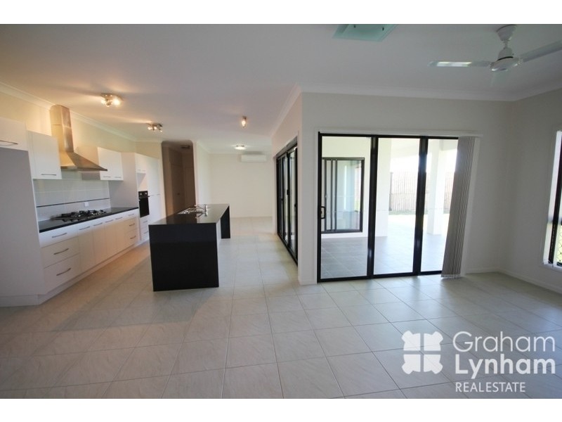 14 Makena Circuit, Burdell QLD 4818