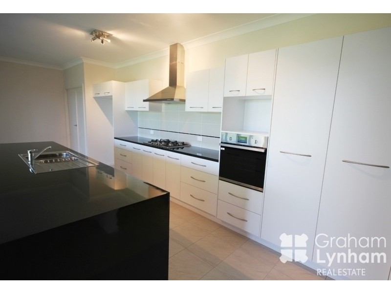 14 Makena Circuit, Burdell QLD 4818