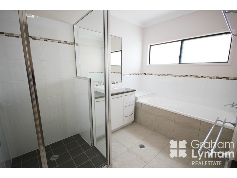 14 Makena Circuit, Burdell QLD 4818