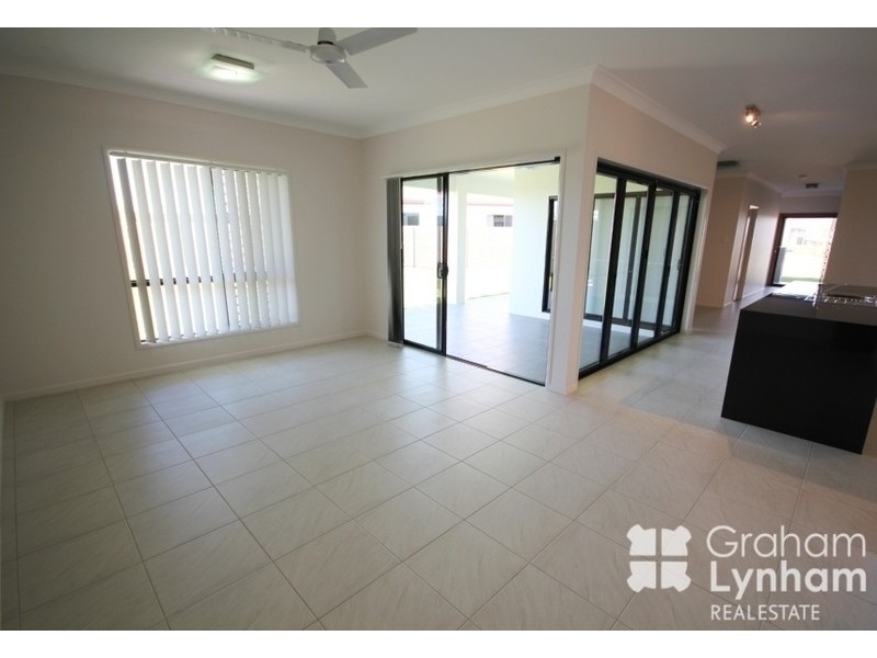 14 Makena Circuit, Burdell QLD 4818