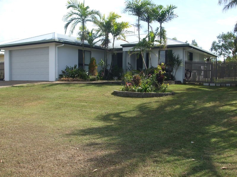 8 Goicoechea Drive, Bushland Beach QLD 4818