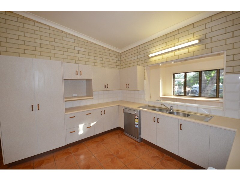 15 Coral Street, Saunders Beach QLD 4818