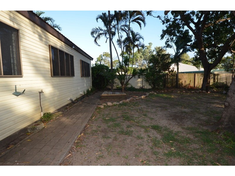 15 Coral Street, Saunders Beach QLD 4818