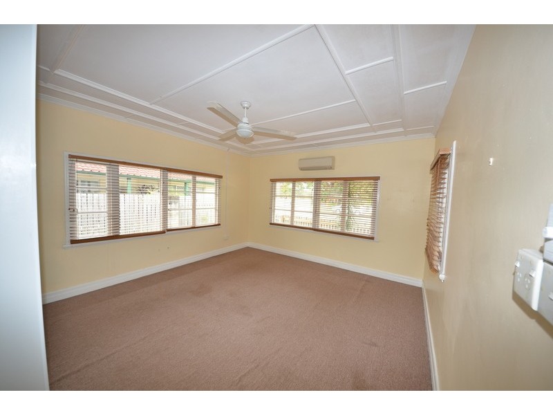 25 Russell Street, Aitkenvale QLD 4814