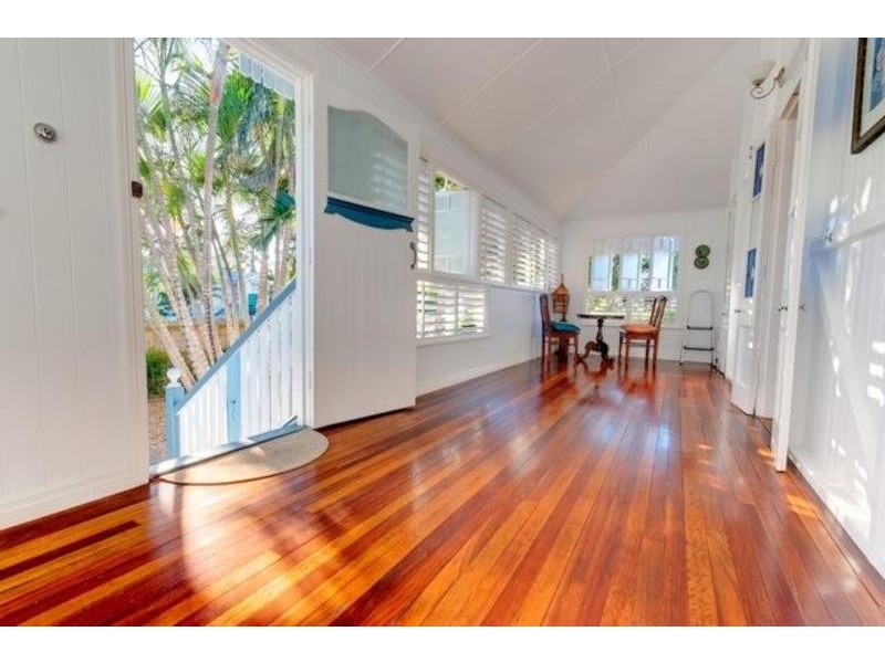 23 Edwards Street, West End QLD 4810