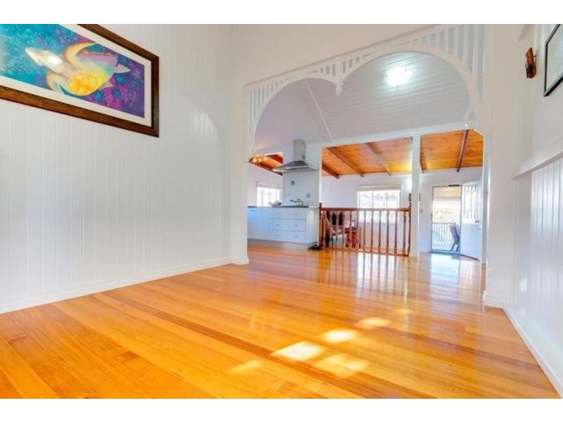 23 Edwards Street, West End QLD 4810