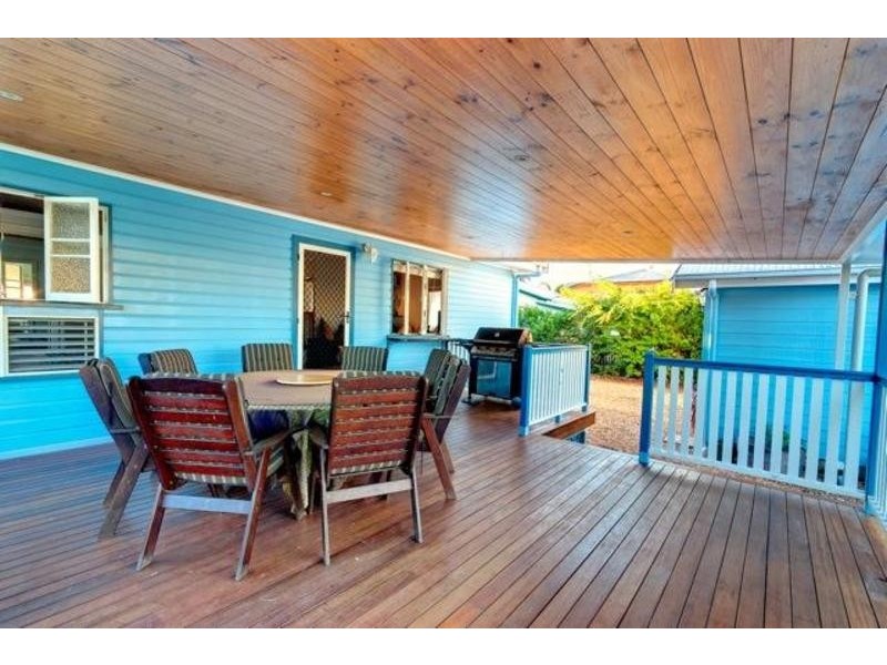 23 Edwards Street, West End QLD 4810