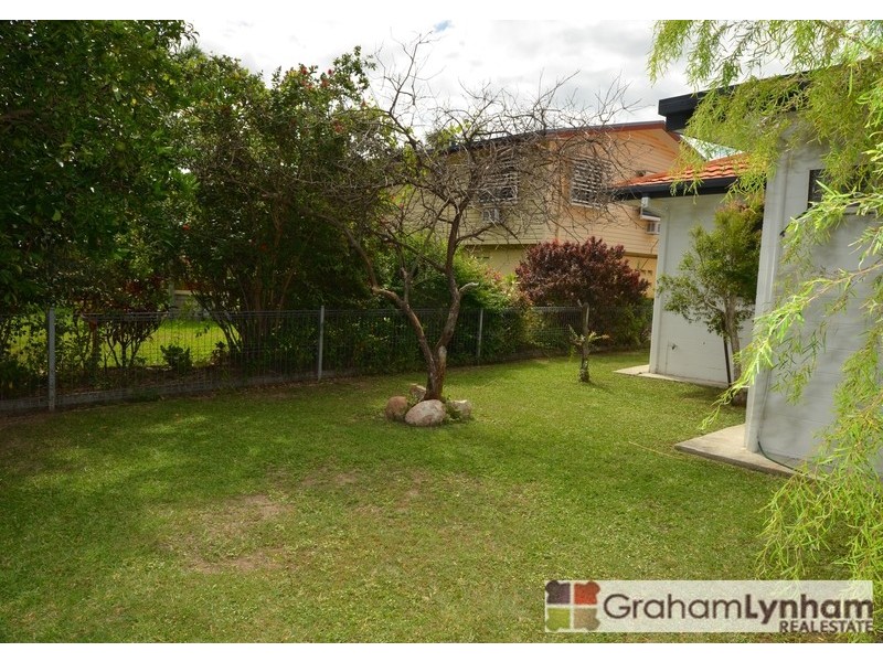 5 Richardson Street, Douglas QLD 4814