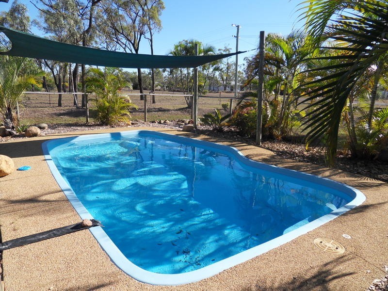 1 Holly Court, Mount Low QLD 4818