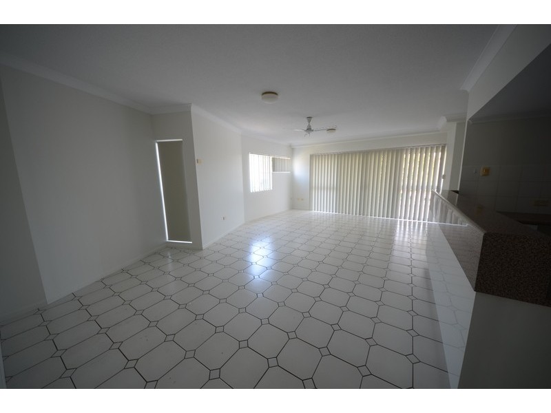 3/8 Paxton Street, North Ward QLD 4810