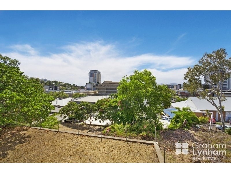 24 Hale Street, North Ward QLD 4810