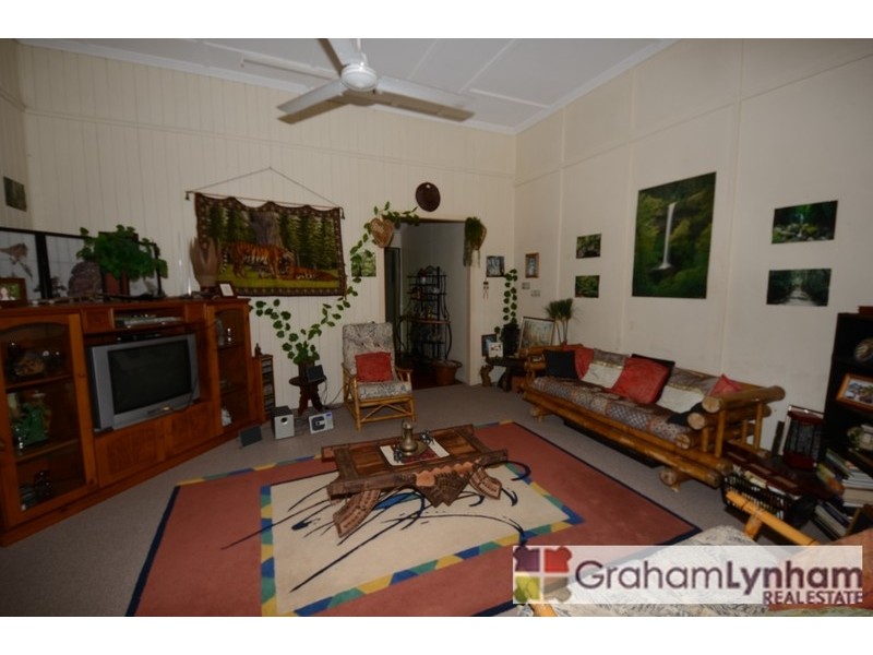 39 Clayton Street, Hermit Park QLD 4812