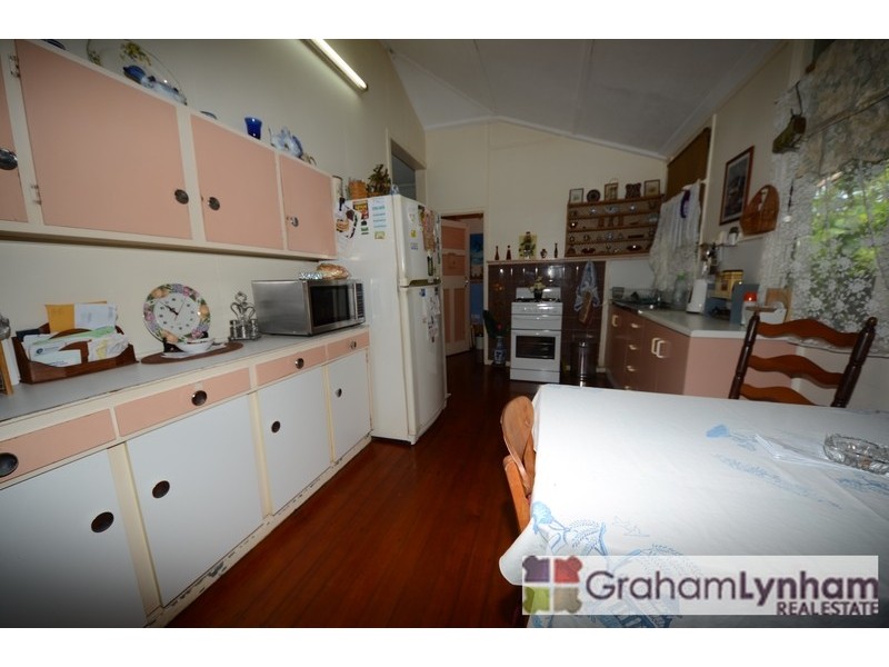 39 Clayton Street, Hermit Park QLD 4812