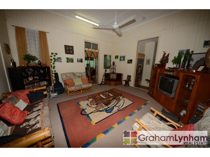 39 Clayton Street, Hermit Park QLD 4812
