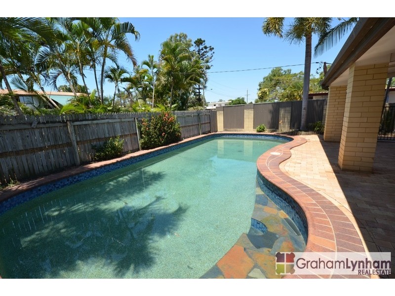 15 Coral Street, Saunders Beach QLD 4818