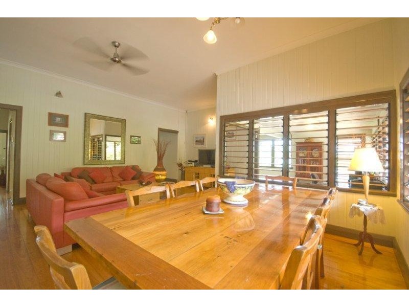 5 Gilbert Crescent, North Ward QLD 4810