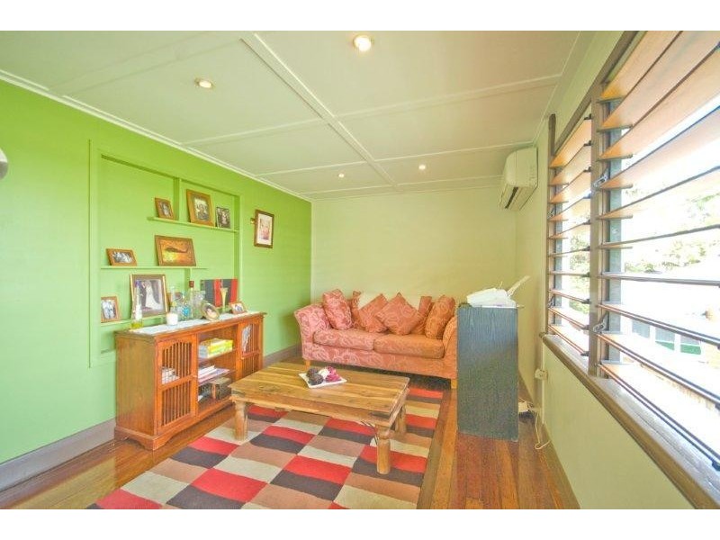 5 Gilbert Crescent, North Ward QLD 4810