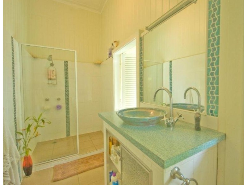 5 Gilbert Crescent, North Ward QLD 4810