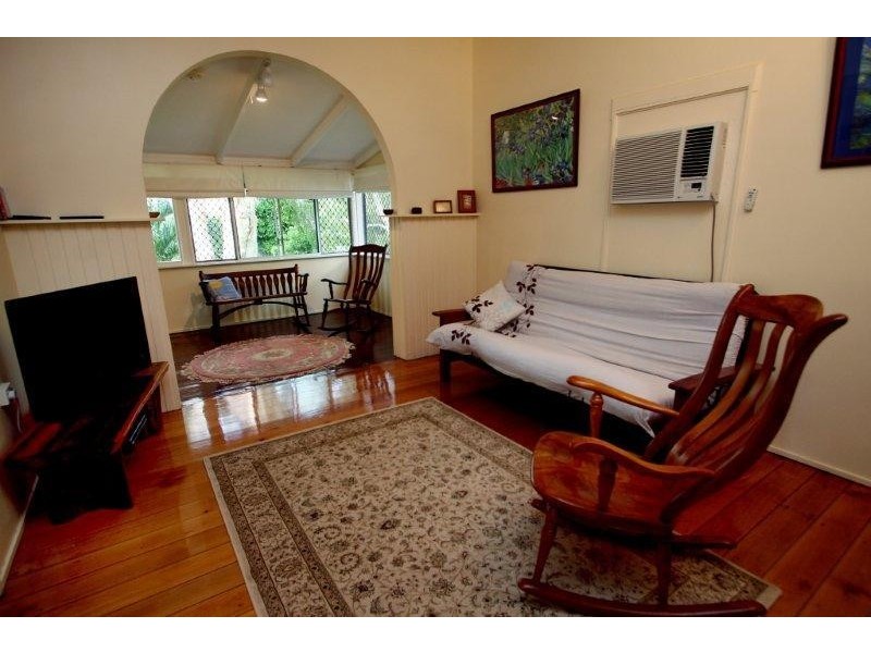 137 Francis Street, West End QLD 4810