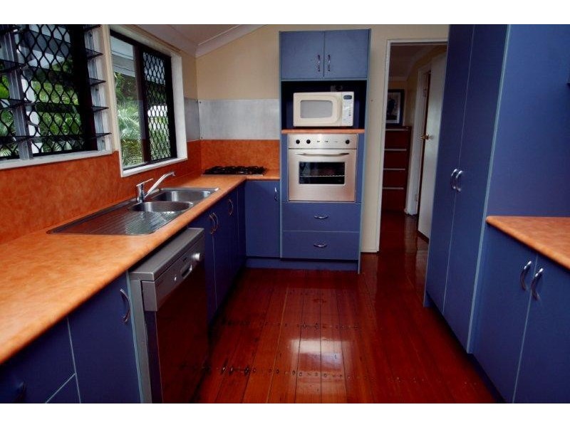 137 Francis Street, West End QLD 4810