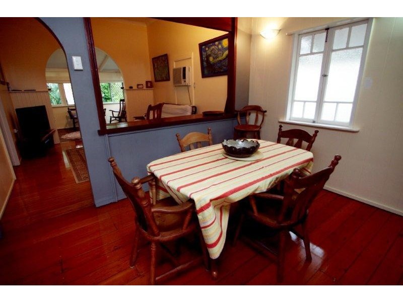 137 Francis Street, West End QLD 4810