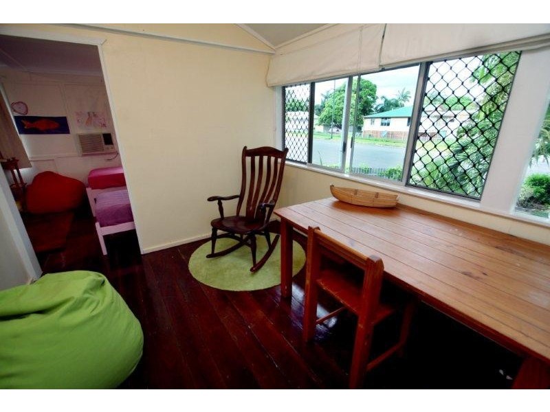 137 Francis Street, West End QLD 4810