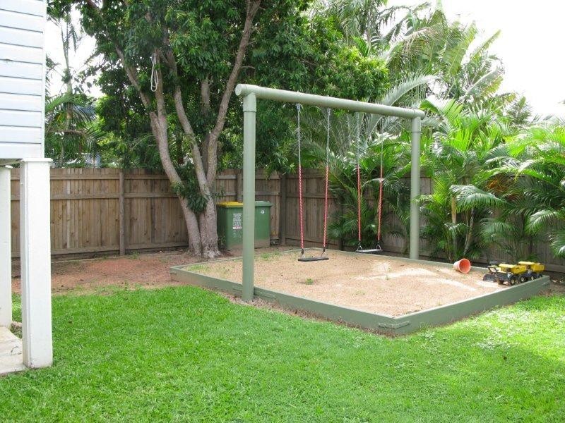 137 Francis Street, West End QLD 4810