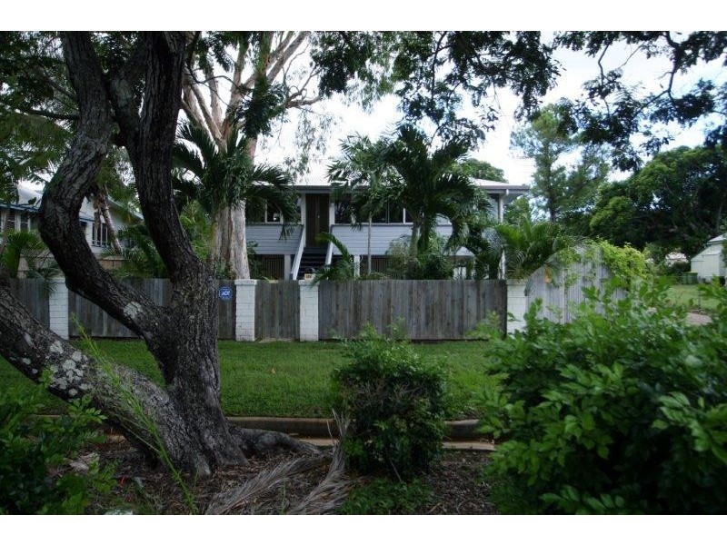 137 Francis Street, West End QLD 4810