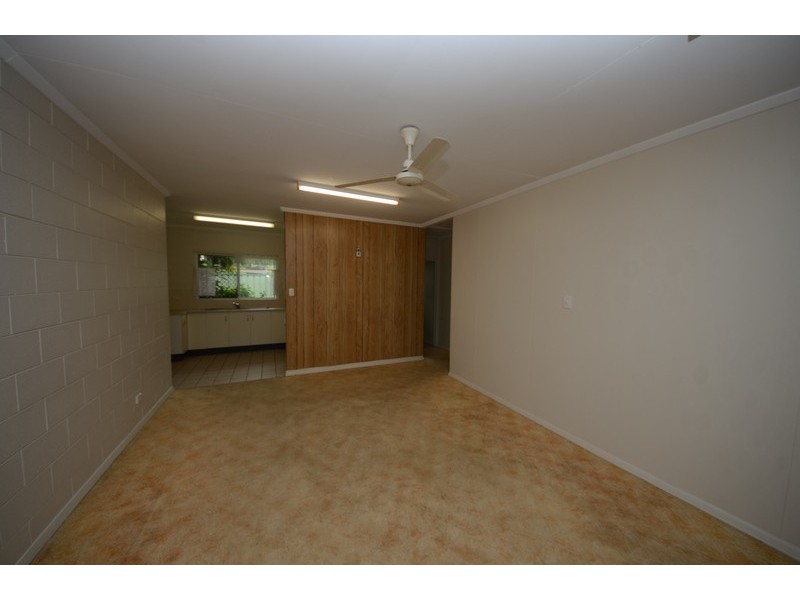 2/41 Burramugga Crescent, Kirwan QLD 4817