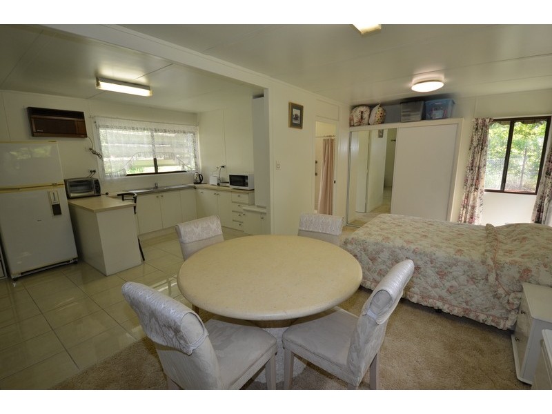 7 Benalla Road, Oak Valley QLD 4811