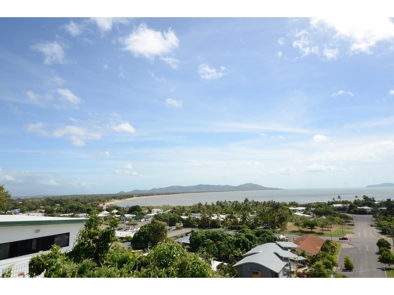 39 Gilbert Crescent, Castle Hill QLD 4810