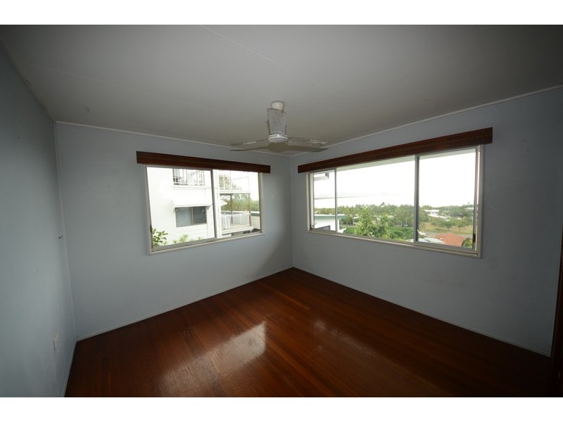 39 Gilbert Crescent, Castle Hill QLD 4810