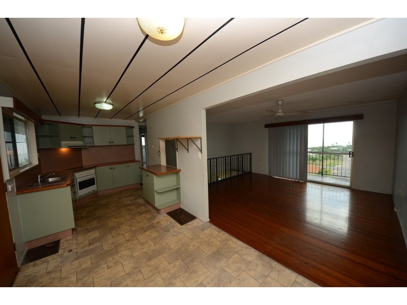 39 Gilbert Crescent, Castle Hill QLD 4810