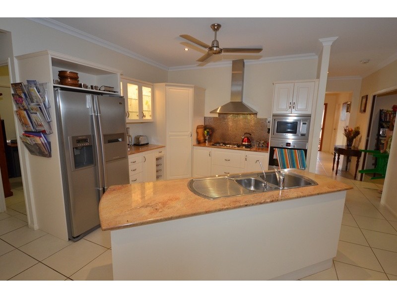 41 Sheerwater Parade, Douglas QLD 4814