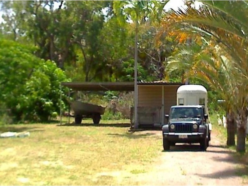 33 Whiting Court, Cungulla QLD 4816